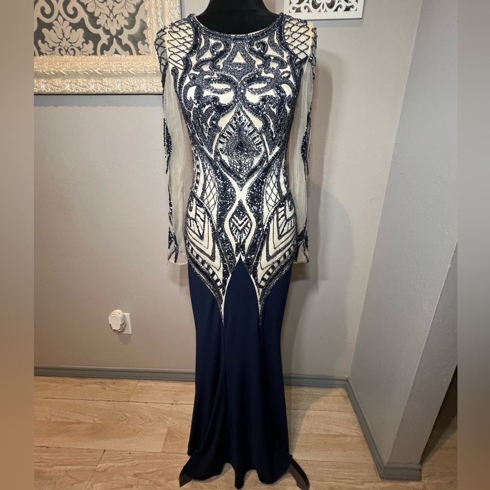 Elegant Atria Couture Navy Blue and Cream Evening Gown - Picture 6 of 14